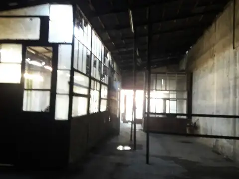 Galpon en Venta 9  mts Frente