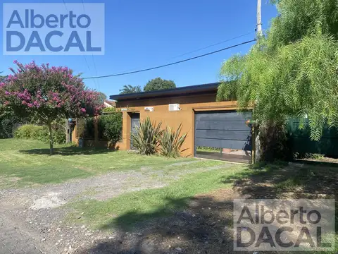 Casa 4 ambientes con 1 baño