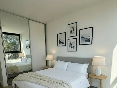 VENTA DUPLEX CON COCHERA Y JARDIN. AMENITIES. APTO CREDITO