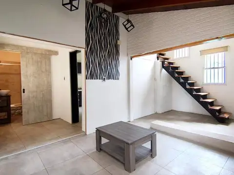 Depto Tipo Casa 2 ambientes con 1 baño