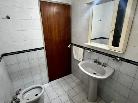 Venta Casa 4 dormitorios con terraza y cochera