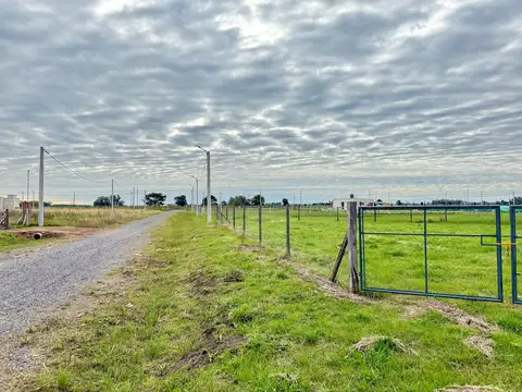 Venta. Lote 1500 m2. Las Acacias. Los Pinos. Exaltacion de la Cruz -