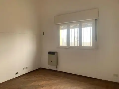 Depto Tipo Casa en Venta en Villa Ortuzar, USD 119.000
