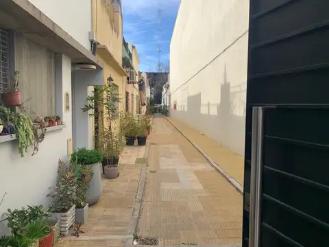 Depto Tipo Casa en Venta en Villa Ortuzar, USD 120.000