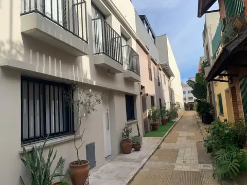Depto Tipo Casa 2 ambientes con 1 baño