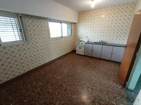 VILLA LUZURIAGA  - Departamento dos ambients con cochera