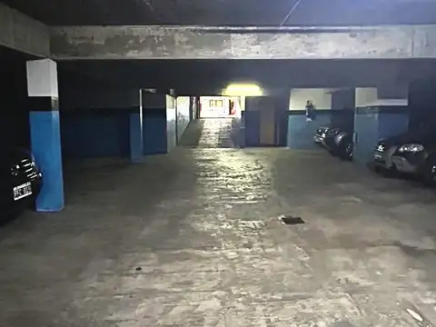 Cochera en VENTA, AMPLIA SUBSUELO PORTON AUTOMATICO