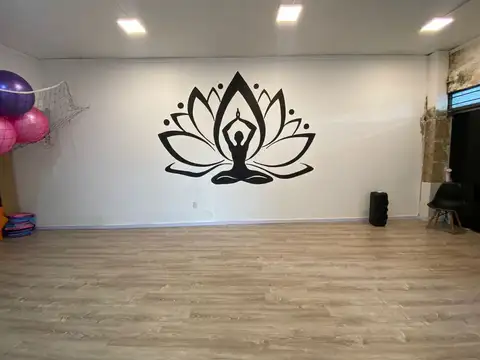 Avenida Ramón Anador 3800