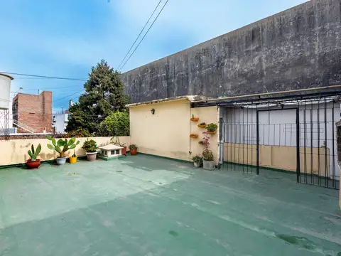 VENTA - PERMUTA Casa  Interna, NO PH, 2 Dormitorios, Patio - Barrio Luis Agote, Rosario