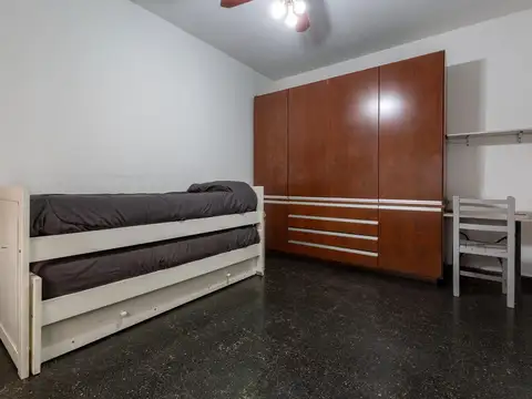 Casa 6 ambientes con 1 baño