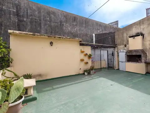 VENTA - PERMUTA Casa  Interna, NO PH, 2 Dormitorios, Patio - Barrio Luis Agote, Rosario