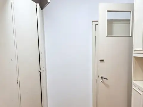 DEPARTAMENTO DE 2 AMBIENTES CON DEP. DE SERVICIO/ 61 M2, AL FRENTE C/BALCON