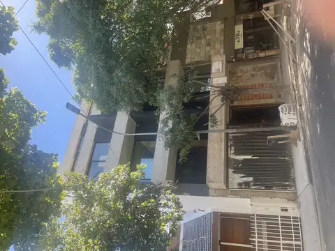 Gran Monoambiente con Patio y Jardin, Super Luminoso