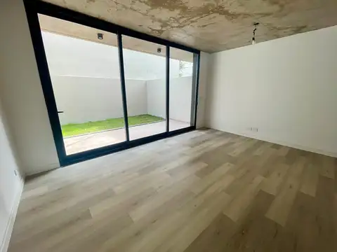 Tronador 4000, Piso PB