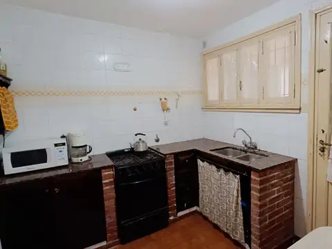 Casa 3 ambientes con 2 baños