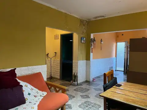 Casa 3 ambientes con 1 baño