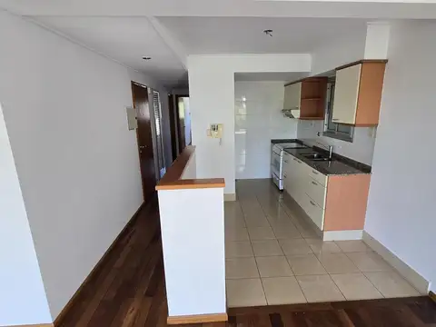 Departamento 4 ambientes con 2 baños