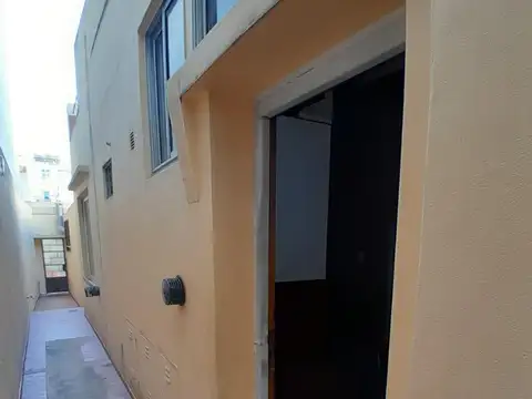 Depto Tipo Casa en Venta al Este
