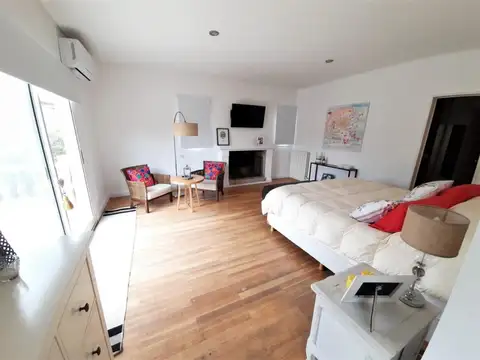 Casa 6 ambientes con 3 baños