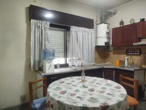 Casa en Venta con 4 cocheras