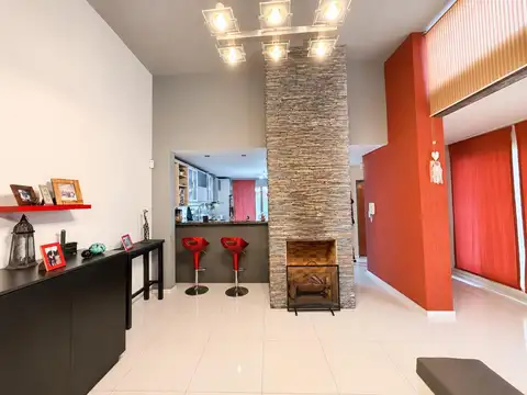 Casa 4 ambientes con 3 baños