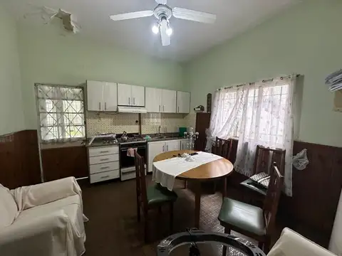 Casa 3 ambientes con 1 baño