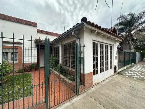 CASA  VENTA 3 AMBIENTES MONTE GRANDE APTA CREDITO