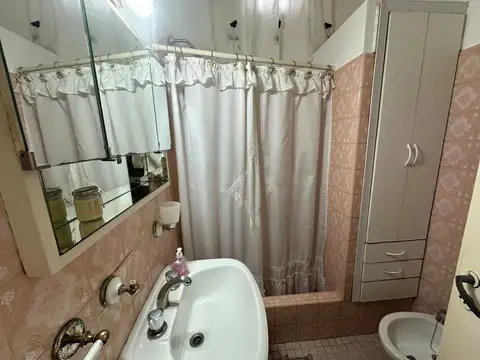 CASA  VENTA 3 AMBIENTES MONTE GRANDE APTA CREDITO