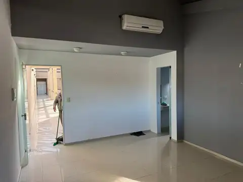 Oficina en Riviera Park 