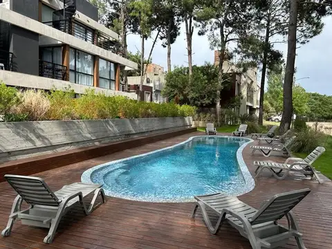 Departamento en Torre Zeus 1