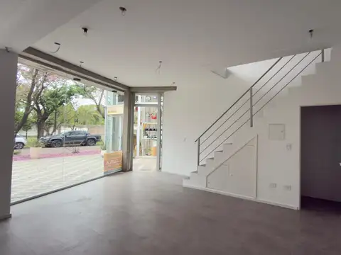 Local en Alquiler en Funes, $ 2.200.000