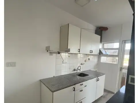 Departamento en Alquiler en Villa Central Norte, $ 800.000