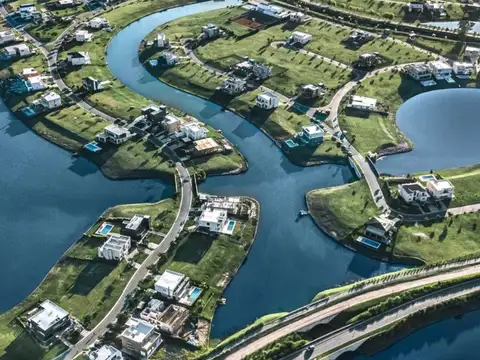 Lote en venta en Puertos del lago Barrio Amarras