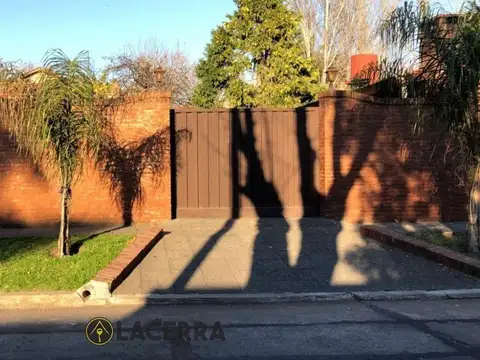 Venta de casa en Villa Adelina