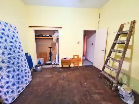 Casa 8 ambientes con 4 baños