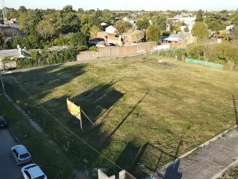 Terreno en Venta 866  mts Frente