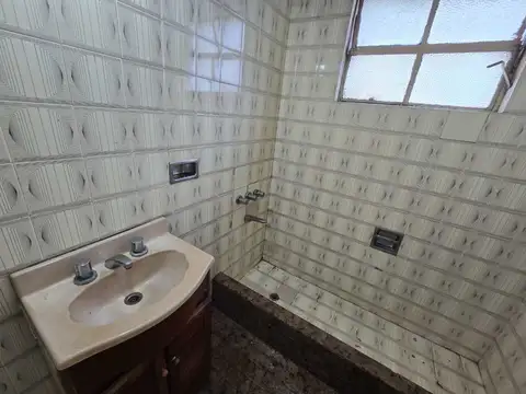 Depto Tipo Casa en Alquiler 46 años