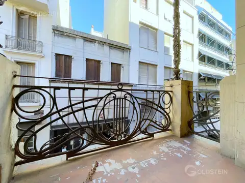 Depto Tipo Casa en Venta 90 años