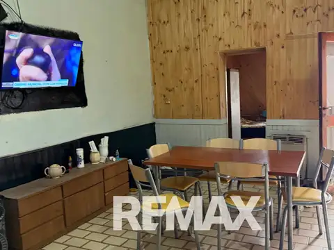 Casa 5 ambientes con 1 baño