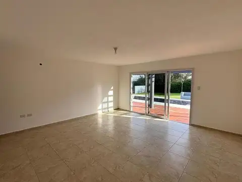 Casa en Venta con 5 cocheras