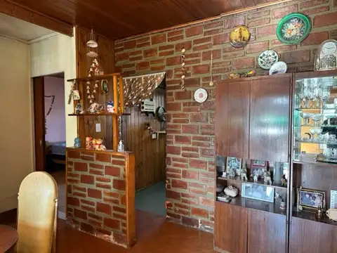 Casa 3 ambientes con 2 baños