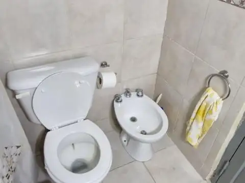Linda casa en calle 12 n° 982.