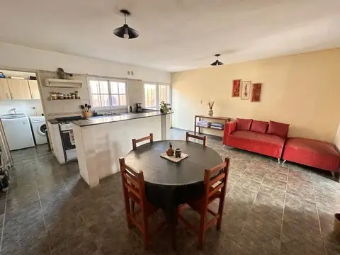 Depto Tipo Casa en Venta de 3 ambientes