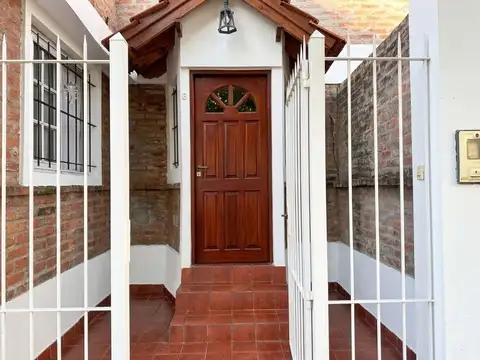 Depto Tipo Casa en Venta en Lomas de Zamora, USD 69.900