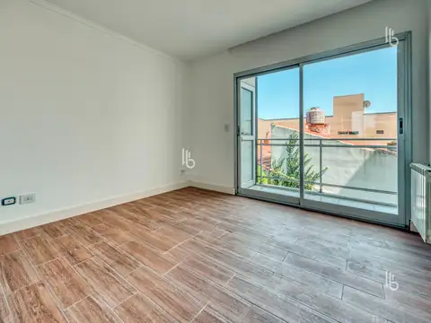 Departamento en Venta en La Perla Sur, USD 330.000