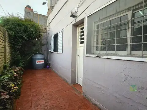 Depto Tipo Casa en Venta en Los Hornos, USD 50.000