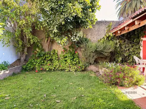 Depto Tipo Casa en Venta en Los Hornos, USD 48.000