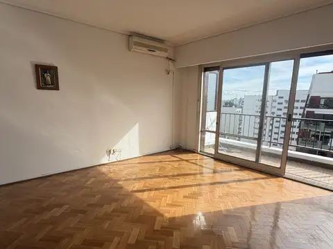 Depto 3 amb con balcón excelente ubicación muy luminoso