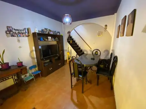 Casa en venta de 6 ambiente en Sarandí, Avellaneda.