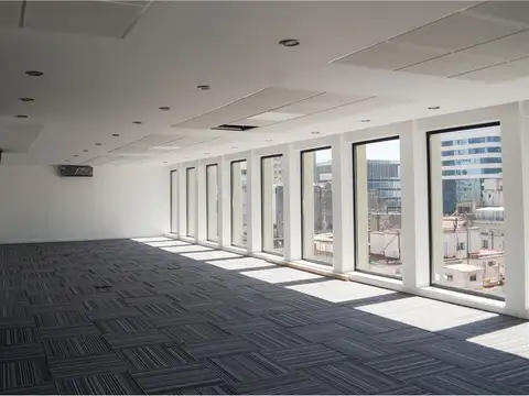 Oficina Monoambiente con 4 baños